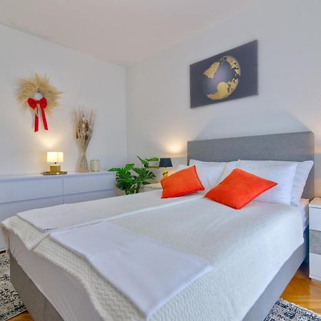 סנג' Apartments Maria מראה חיצוני תמונה