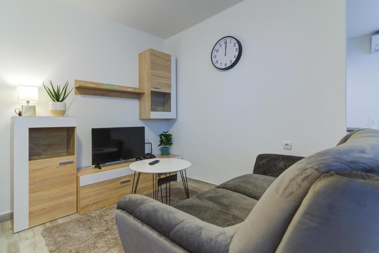 סנג' Apartments Maria מראה חיצוני תמונה