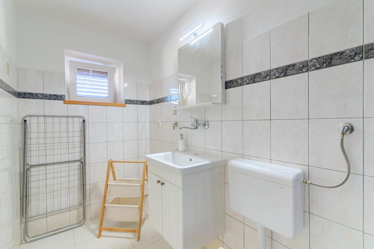 סנג' Apartments Maria מראה חיצוני תמונה